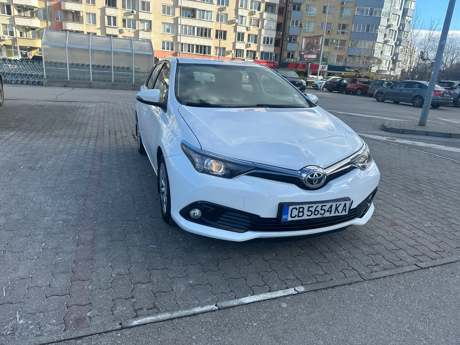 Toyota Auris  - изображение 2
