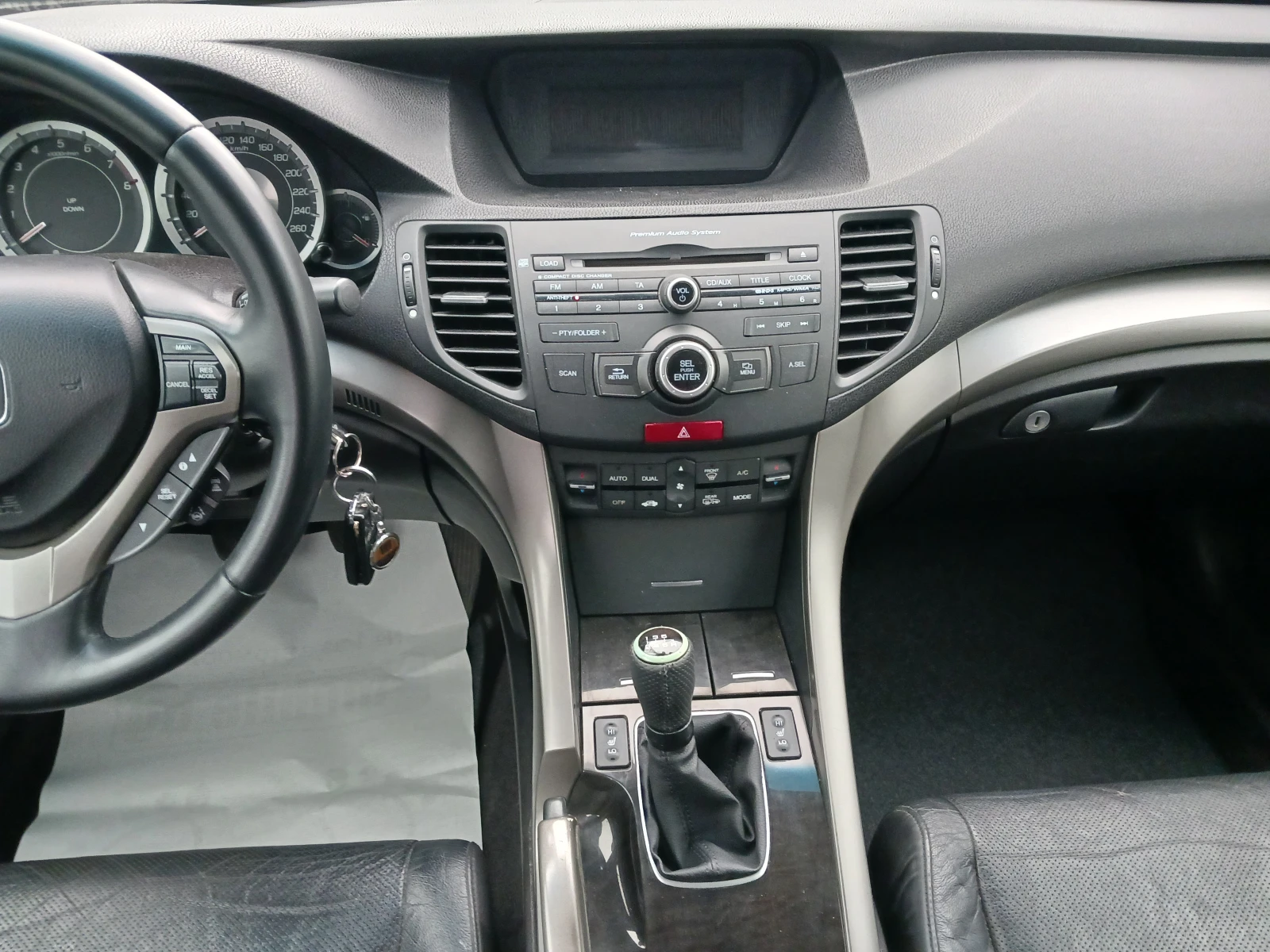 Honda Accord 2.4 i-VTEC - изображение 10