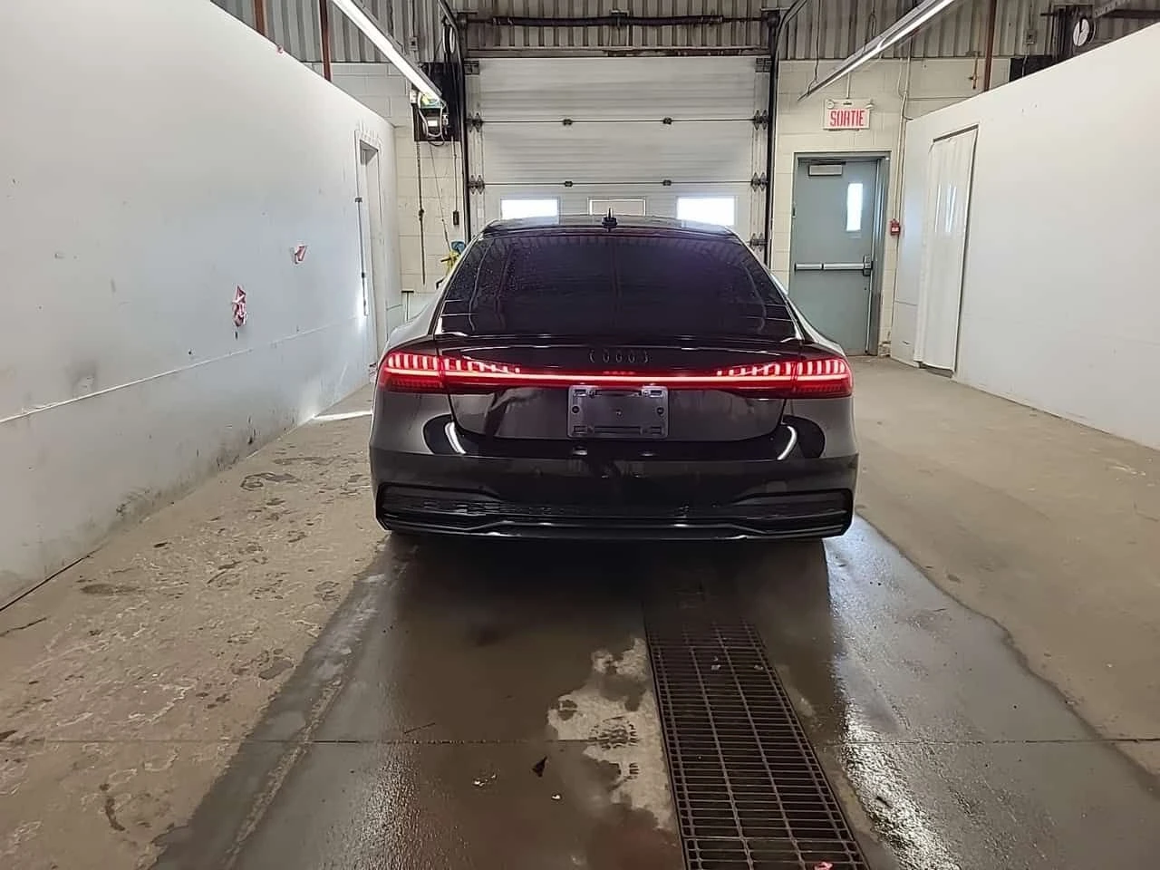 Audi A7 55TFSI S-Line * TECHNIK * CARFAX *  | Mobile.bg � ����������� 5