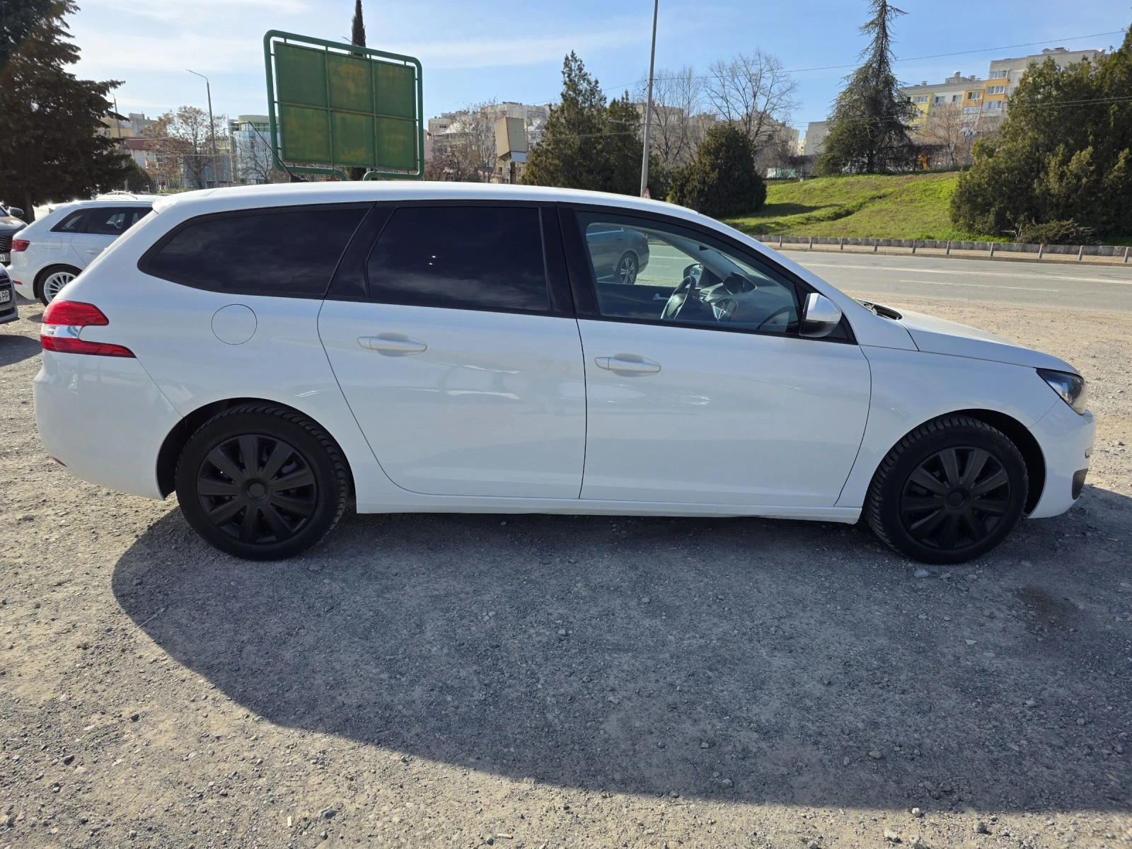 Peugeot 308 SW 1.6HDI, снимка 4 - Автомобили и джипове - 53690621