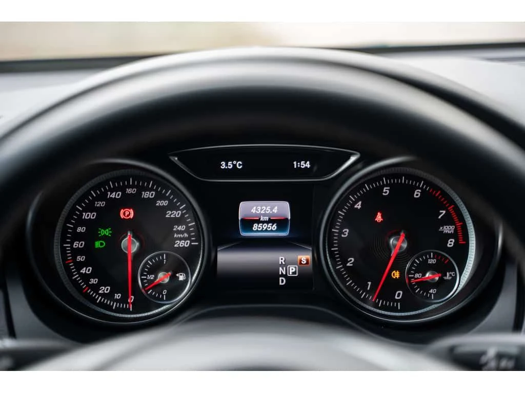 Mercedes-Benz CLA * 250 4MATIC| NOAccident| Prem+ | SPORT| BSM| CARP, снимка 15 - Автомобили и джипове - 53847129