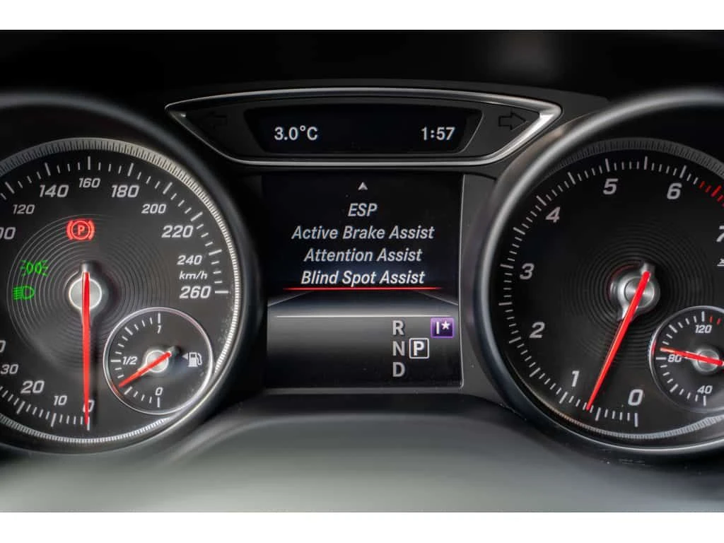 Mercedes-Benz CLA * 250 4MATIC| NOAccident| Prem+ | SPORT| BSM| CARP, снимка 16 - Автомобили и джипове - 53847129