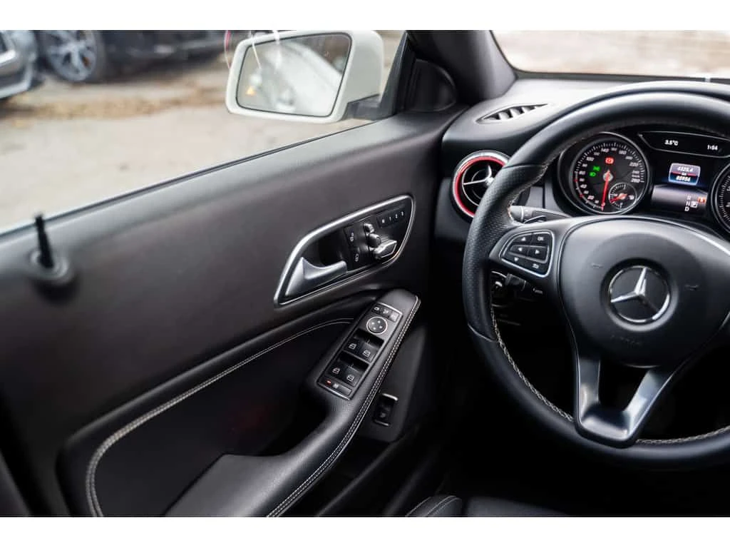 Mercedes-Benz CLA * 250 4MATIC| NOAccident| Prem+ | SPORT| BSM| CARP, снимка 14 - Автомобили и джипове - 53847129