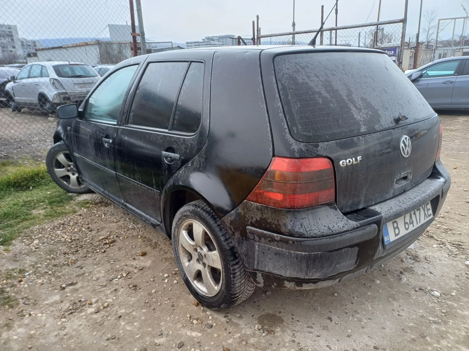 VW Golf 1.4 i, снимка 3 - Автомобили и джипове - 53941508