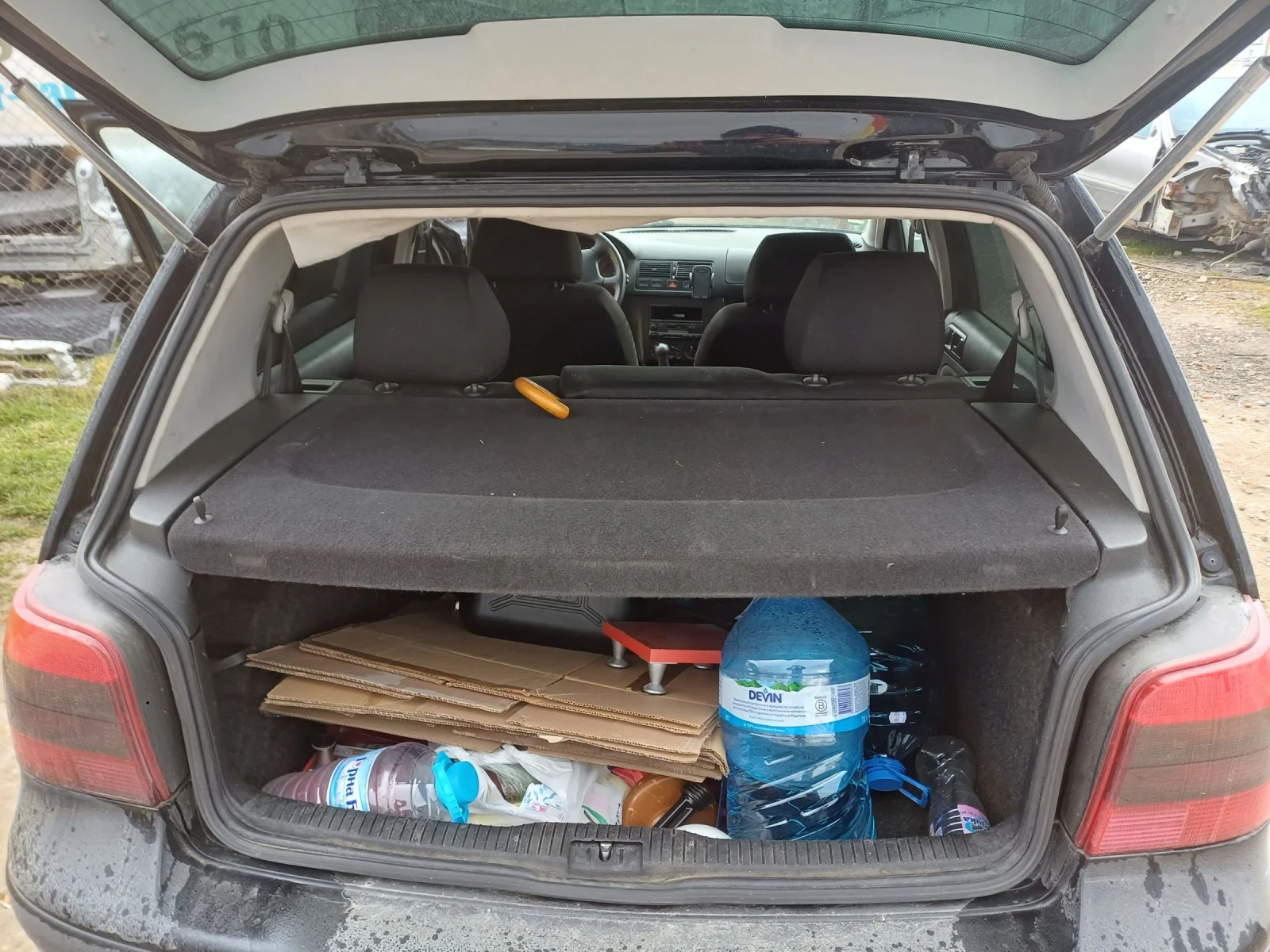 VW Golf 1.4 i, снимка 6 - Автомобили и джипове - 53941508