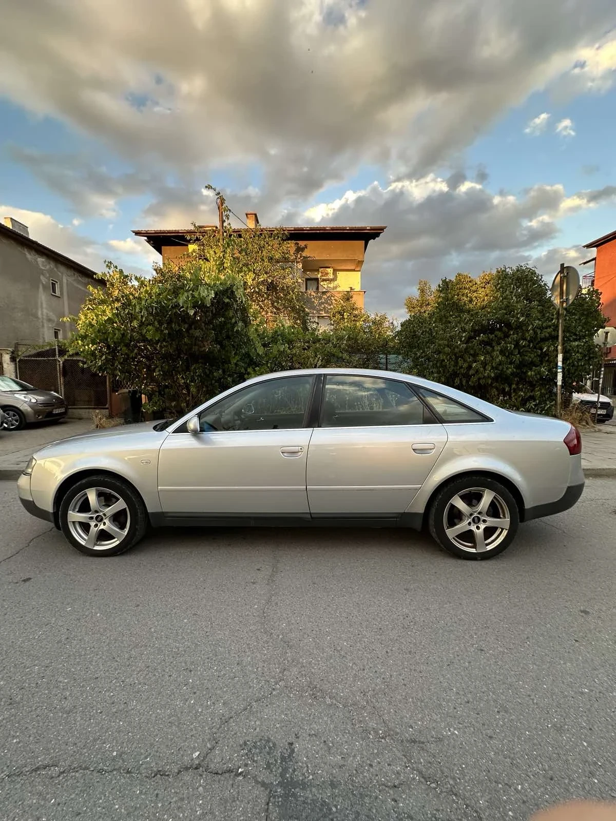 Audi A6, снимка 2 - Автомобили и джипове - 53975042