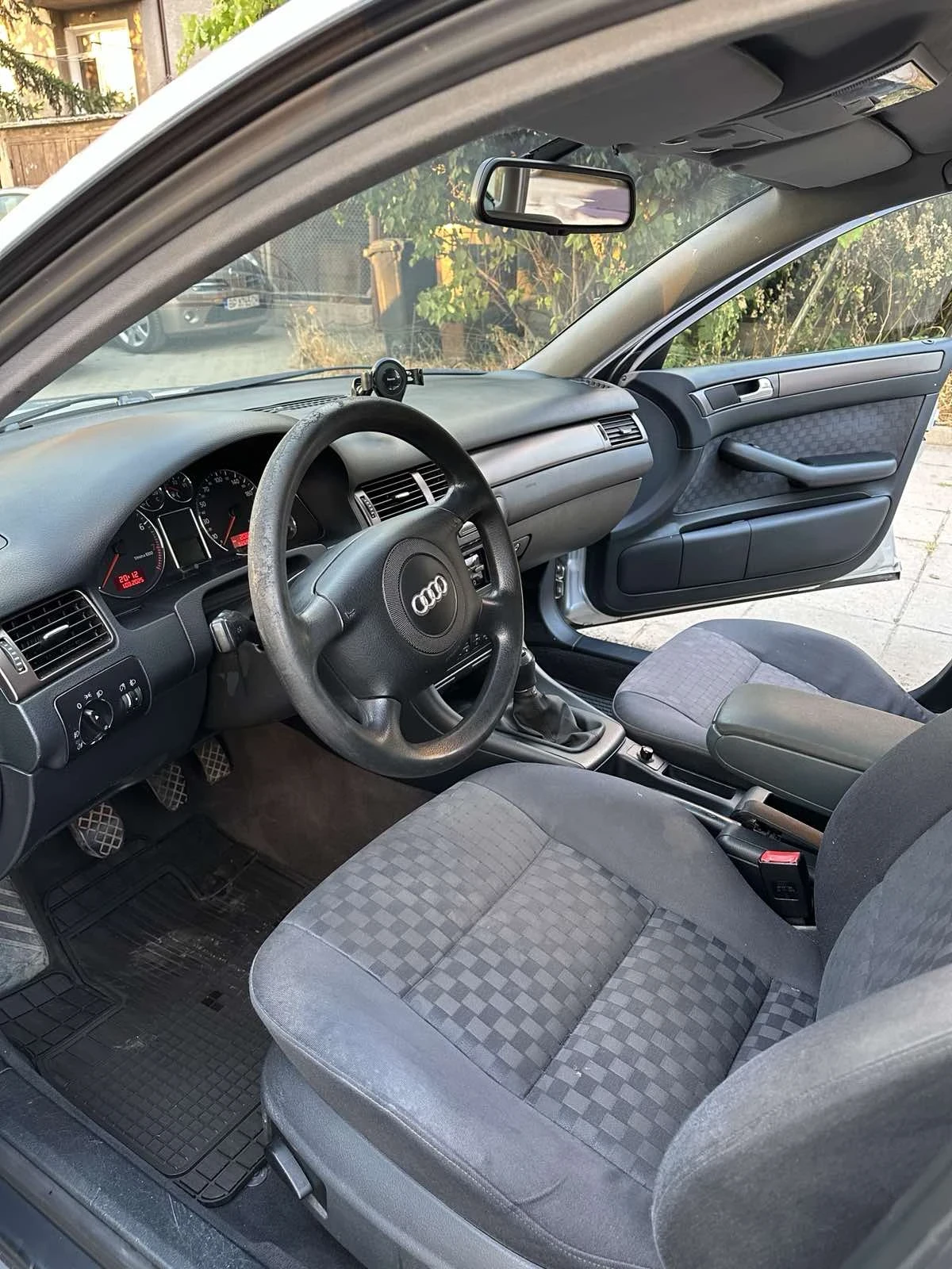 Audi A6, снимка 6 - Автомобили и джипове - 53975042