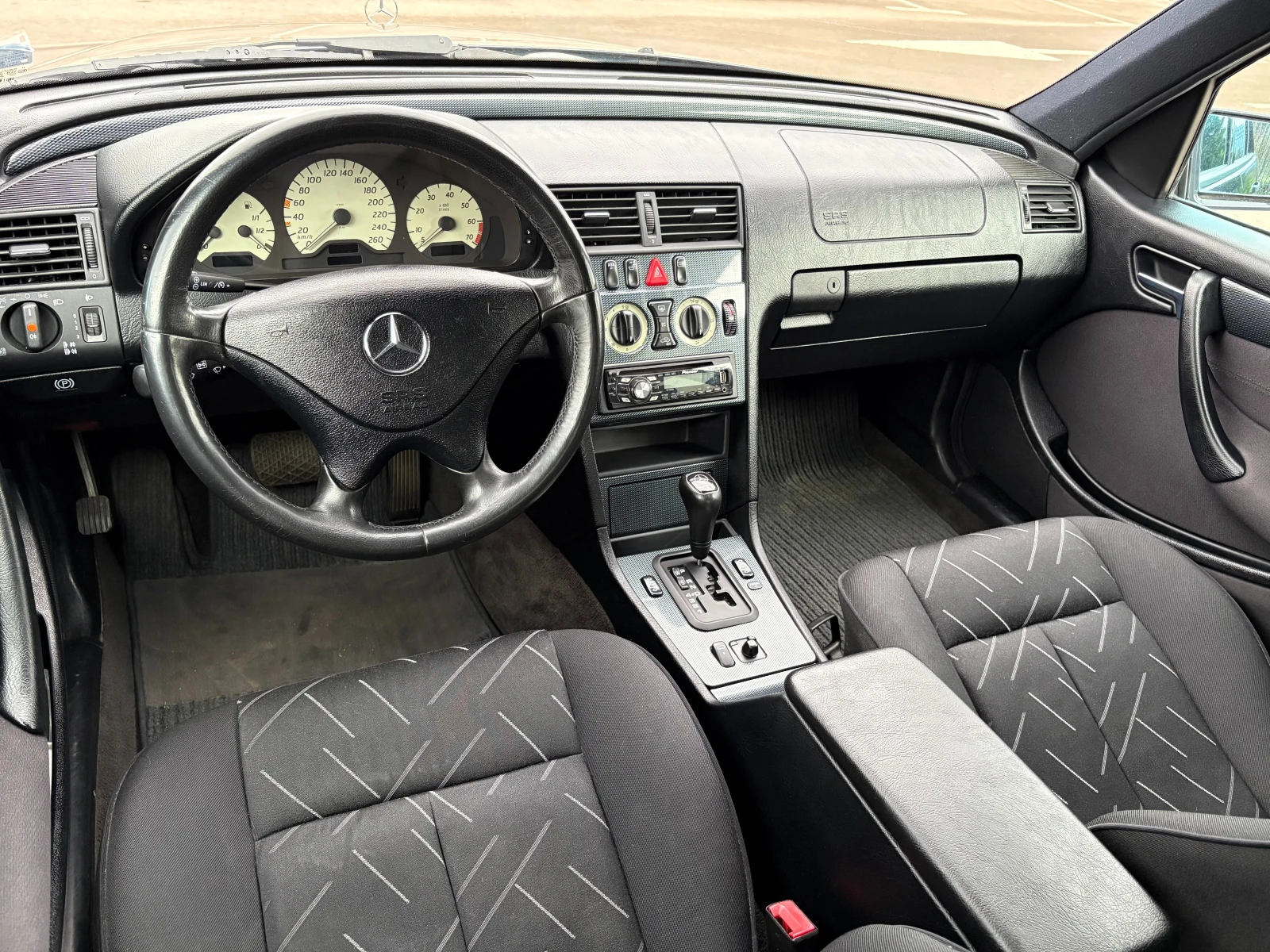 Mercedes-Benz C 280 М112 Sport, снимка 7 - Автомобили и джипове - 53978853