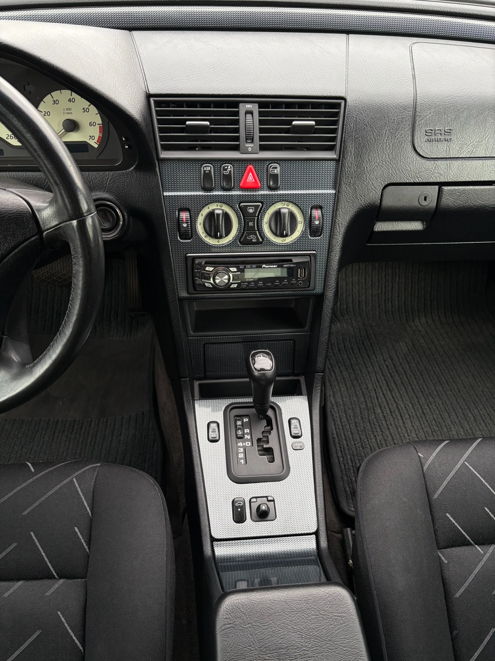 Mercedes-Benz C 280 М112 Sport, снимка 9 - Автомобили и джипове - 53978853