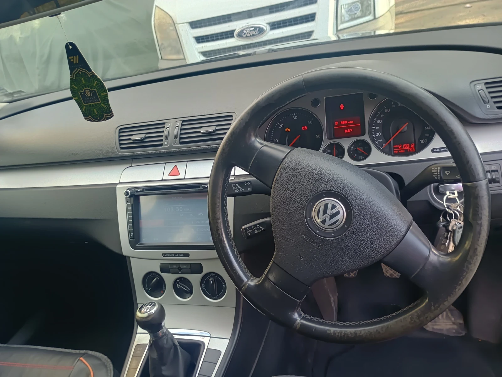 VW Passat, снимка 8 - Автомобили и джипове - 54032567