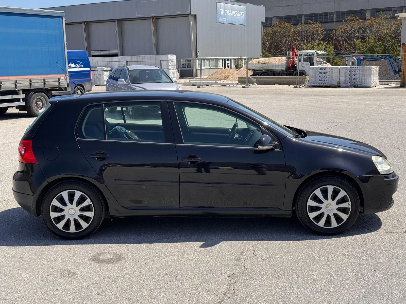 VW Golf 1.6 Газ, снимка 4 - Автомобили и джипове - 54348236