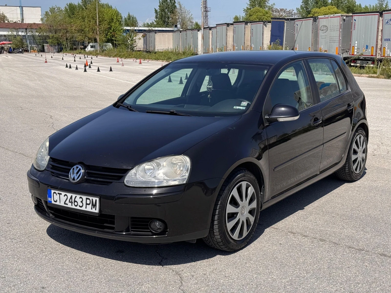 VW Golf 1.6 Газ, снимка 2 - Автомобили и джипове - 54348236