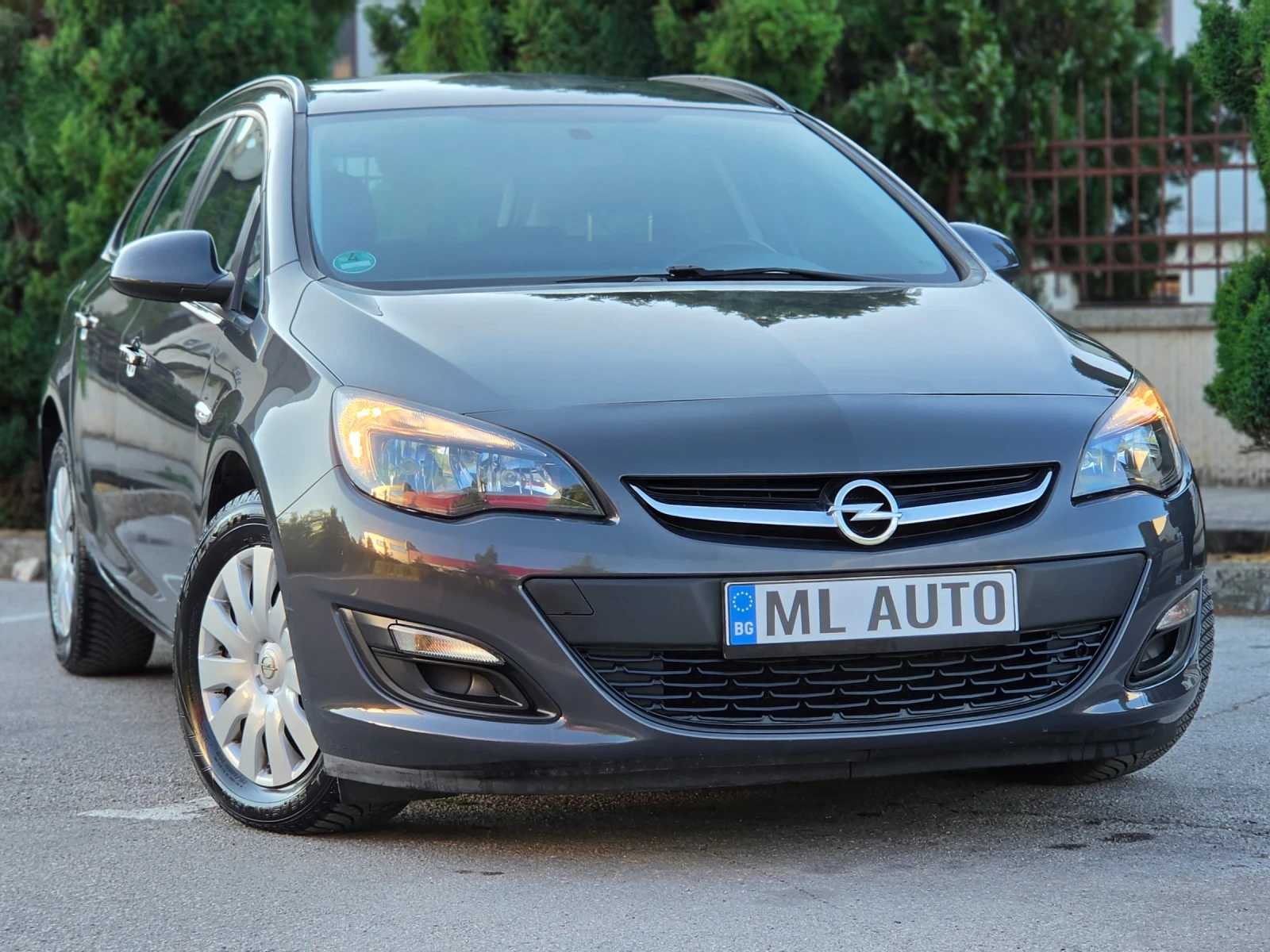 Opel Astra 1.6CDTi 110hp * EURO 5 * КЛИМАТИК * НАВИ * ЛИЗИНГ 
