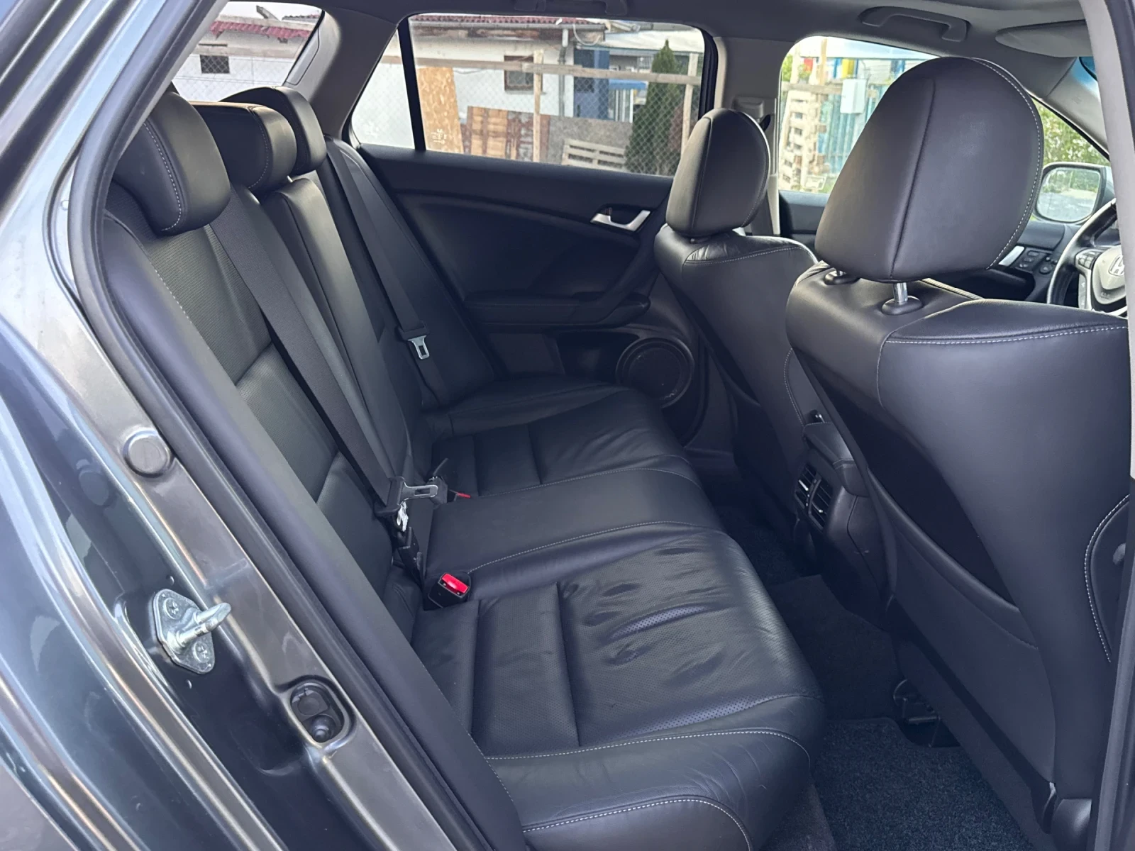 Honda Accord 2.2D Automatic , снимка 12 - Автомобили и джипове - 54826344