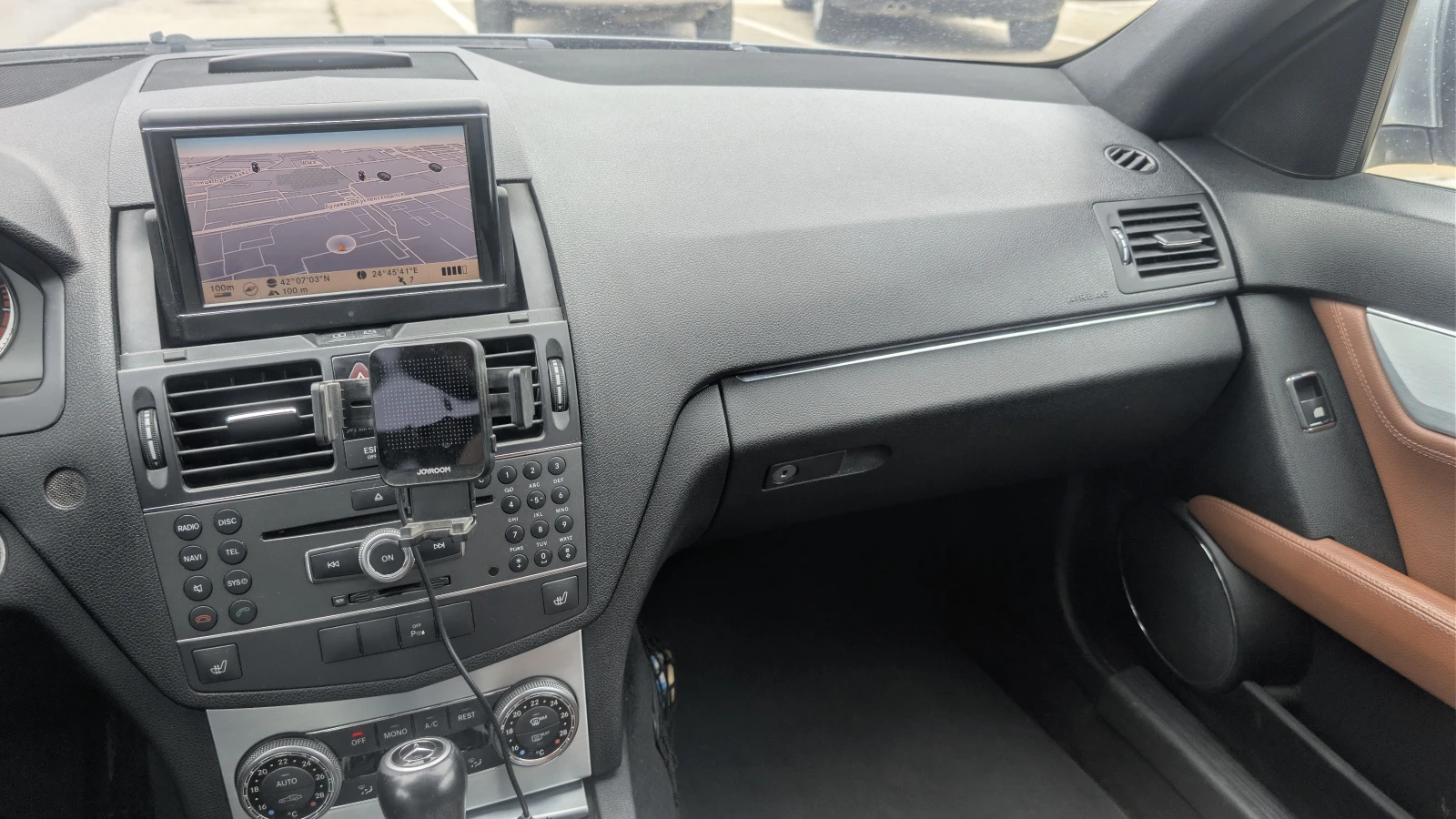Mercedes-Benz C 280, снимка 13 - Автомобили и джипове - 54906693
