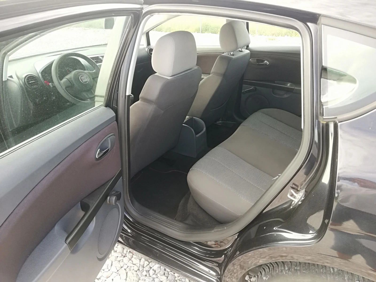 Seat Leon 1.4I GAZ KLIMA ITALI, снимка 10 - Автомобили и джипове - 54921701