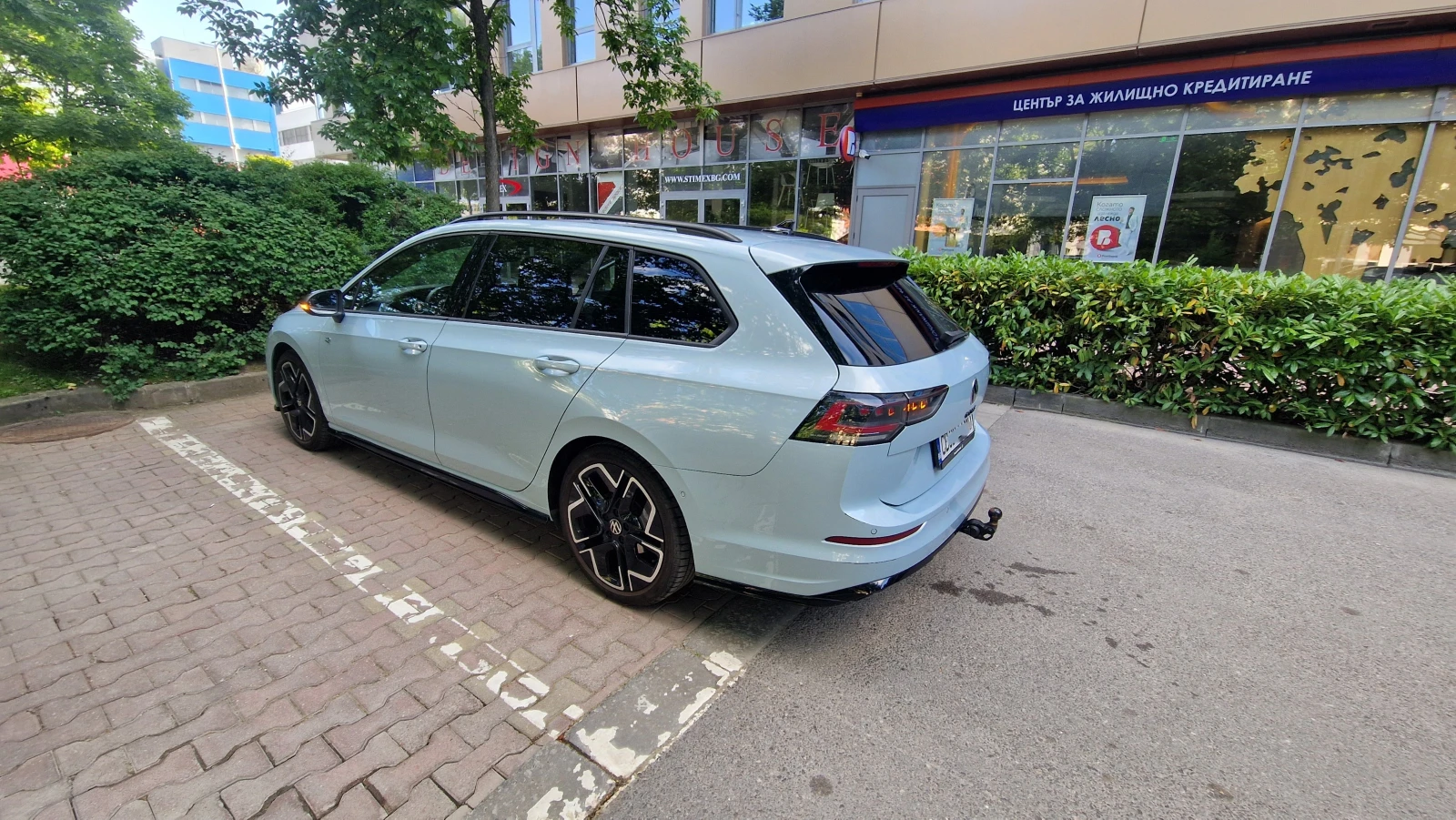 VW Golf Variant R-line PLUS, снимка 7 - Автомобили и джипове - 55003577