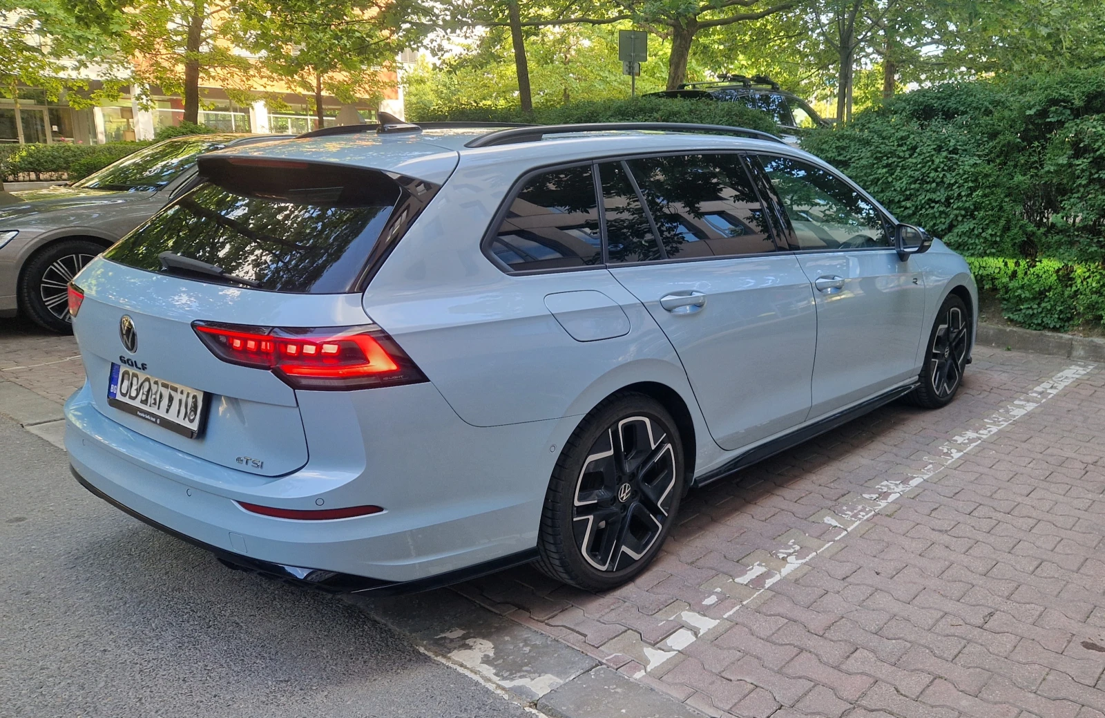 VW Golf Variant R-line PLUS, снимка 16 - Автомобили и джипове - 55003577
