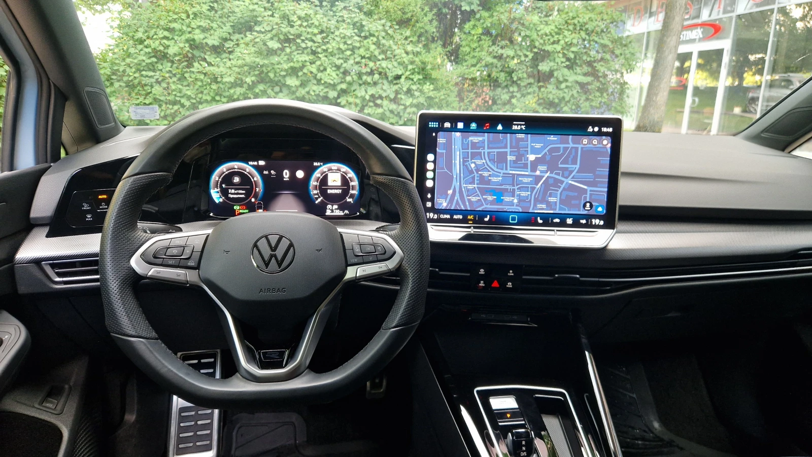 VW Golf Variant R-line PLUS, снимка 11 - Автомобили и джипове - 55003577