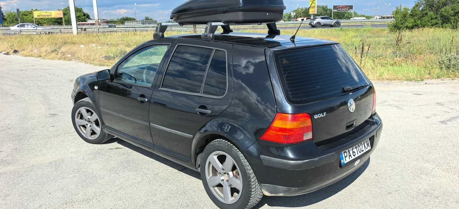 VW Golf 1.6, снимка 3 - Автомобили и джипове - 55168547