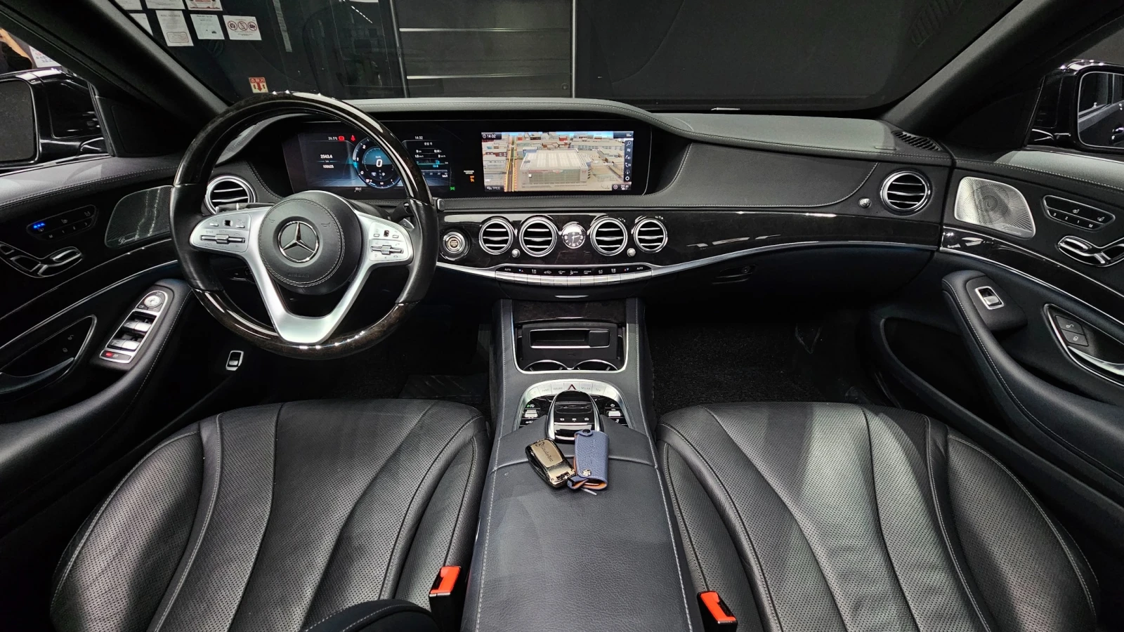 Mercedes-Benz S 350 * ОБДУХВАНЕ * 2 КЛЮЧА * БУРМАСТЕР * ПАНОРАМА * , снимка 5 - Автомобили и джипове - 55261295