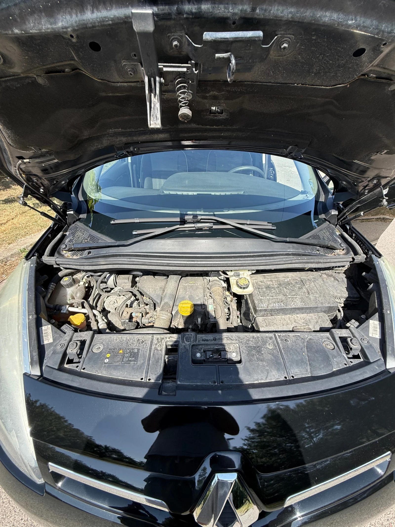 Renault Scenic 1.5 dci 110кс, снимка 12 - Автомобили и джипове - 55423736