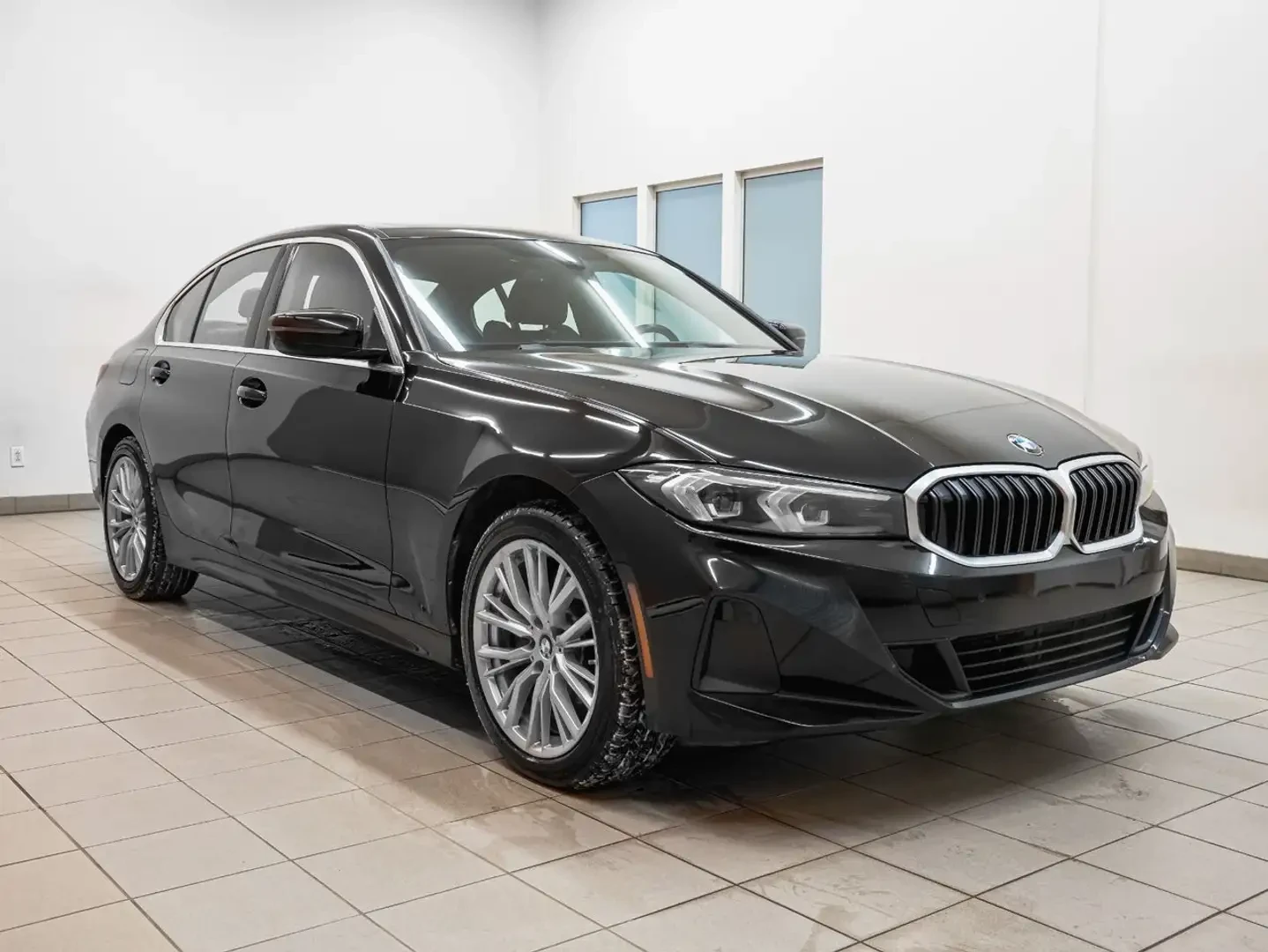 BMW 330 XDRIVE* LANE* ASSIST* CARPLAY* МЪРТВА* ТОЧКА* ПОДГ, снимка 3 - Автомобили и джипове - 55435711