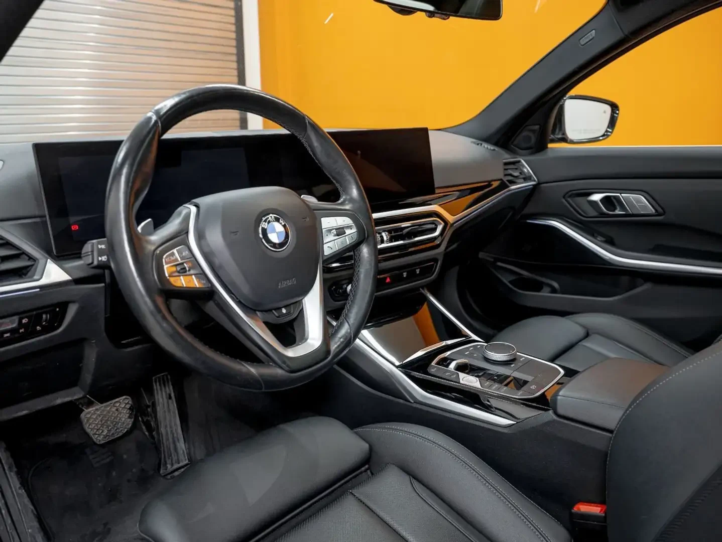 BMW 330 XDRIVE* LANE* ASSIST* CARPLAY* МЪРТВА* ТОЧКА* ПОДГ, снимка 7 - Автомобили и джипове - 55435711