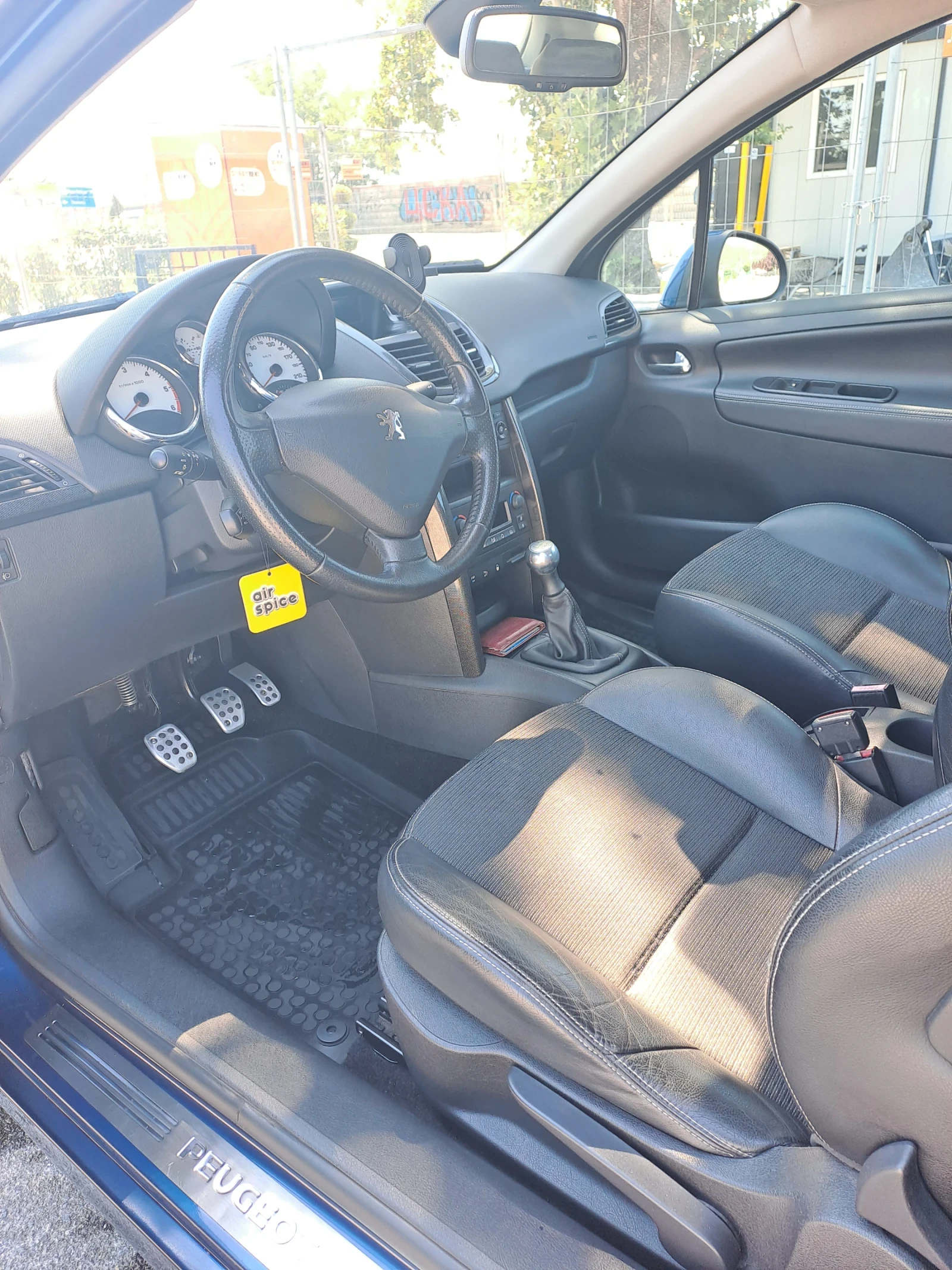 Peugeot 207, снимка 8 - Автомобили и джипове - 55511908