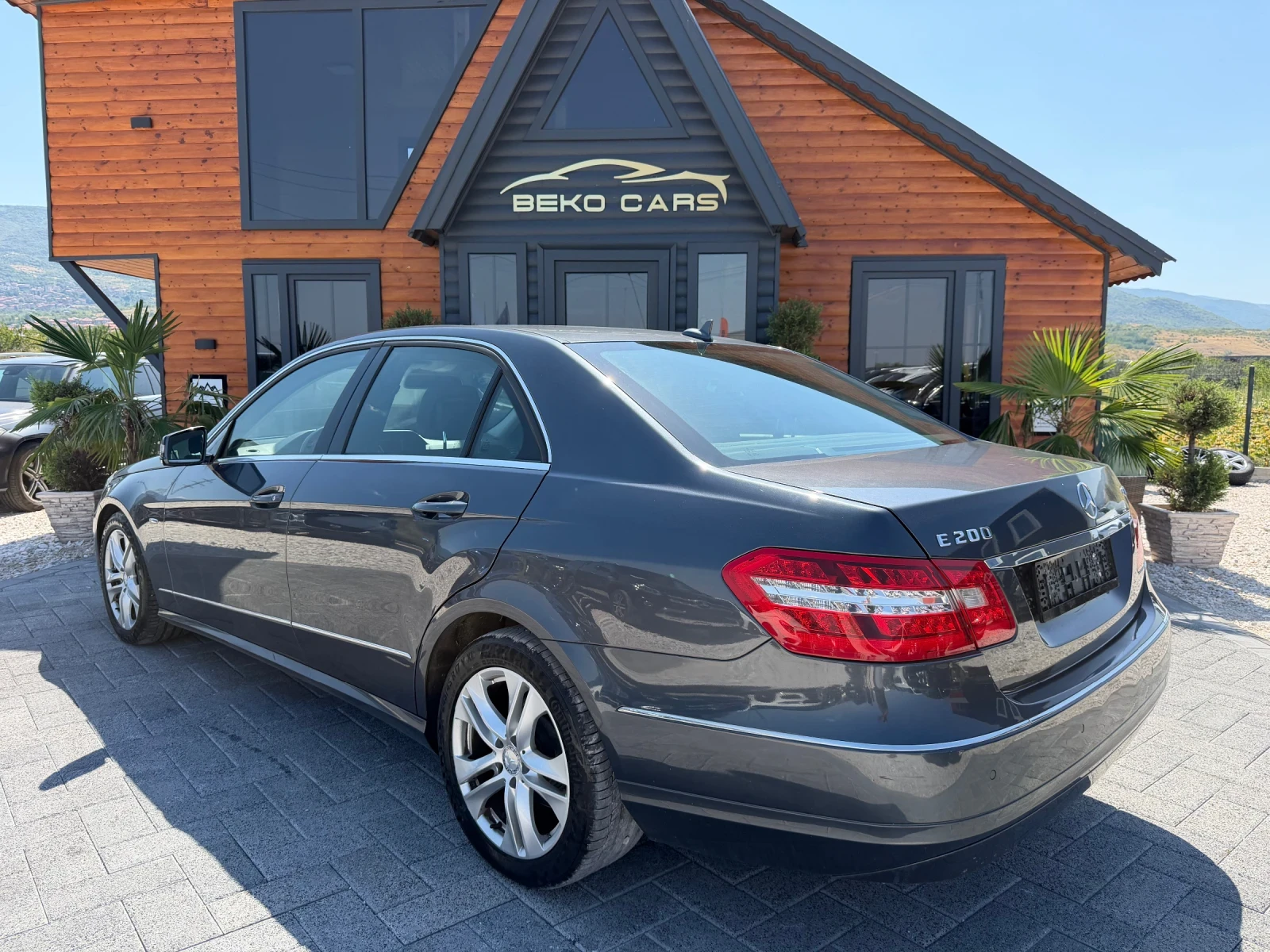 Mercedes-Benz E 200 Нов внос от Белгия, снимка 7 - Автомобили и джипове - 55649918