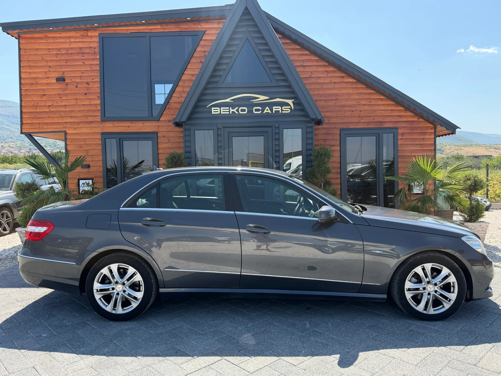 Mercedes-Benz E 200 Нов внос от Белгия, снимка 4 - Автомобили и джипове - 55649918