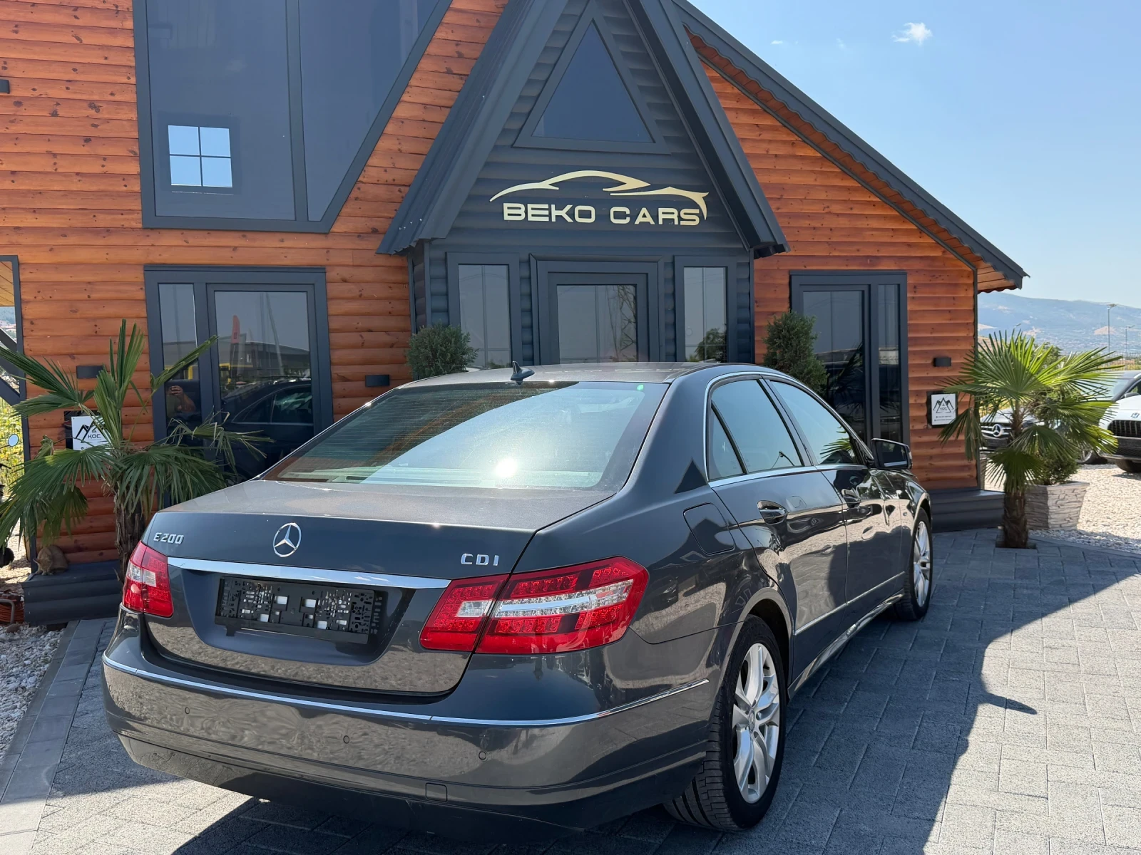 Mercedes-Benz E 200 Нов внос от Белгия, снимка 5 - Автомобили и джипове - 55649918