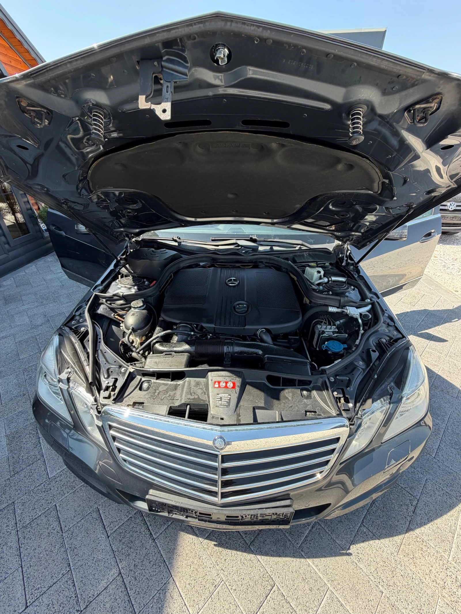 Mercedes-Benz E 200 Нов внос от Белгия, снимка 9 - Автомобили и джипове - 55649918
