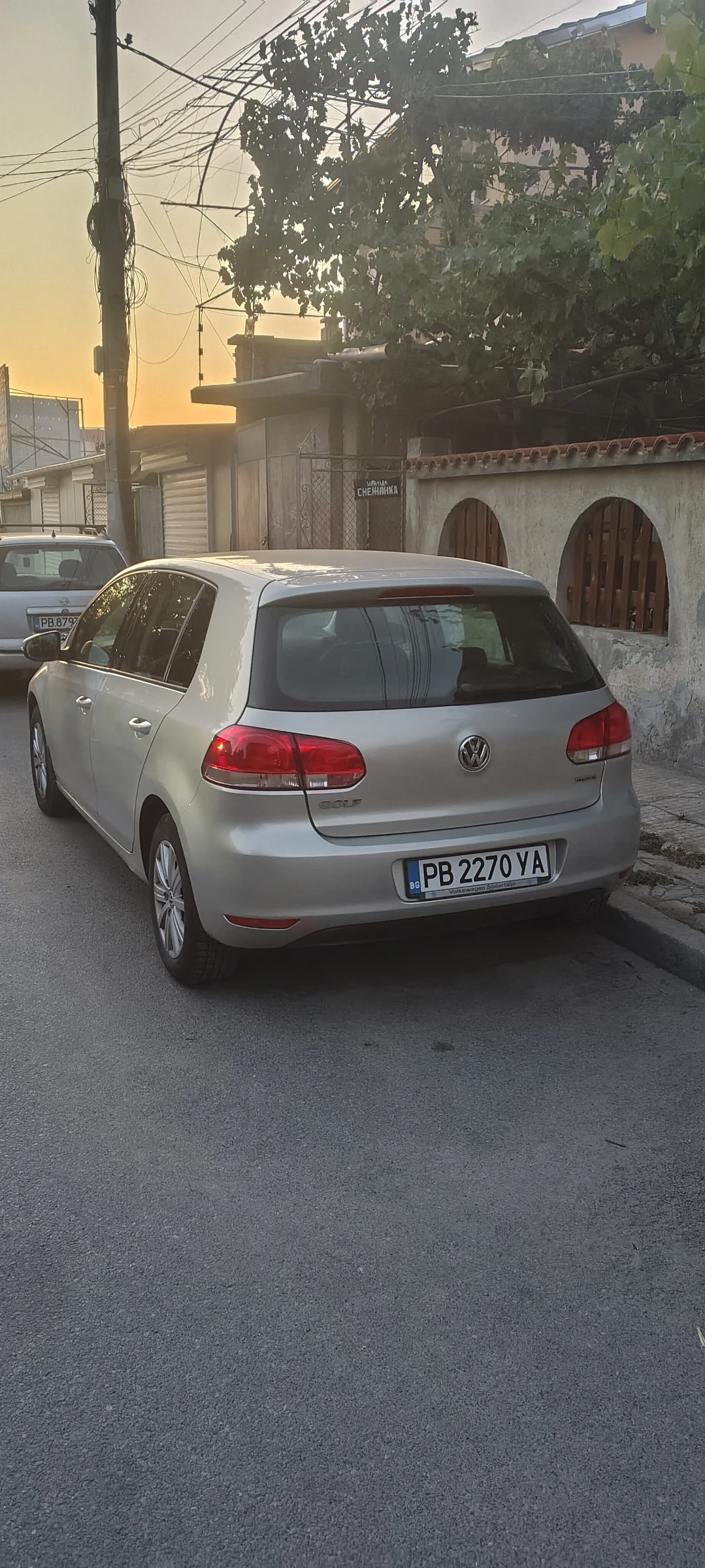 VW Golf 1.6 Multi-Fuel , снимка 4 - Автомобили и джипове - 55663857