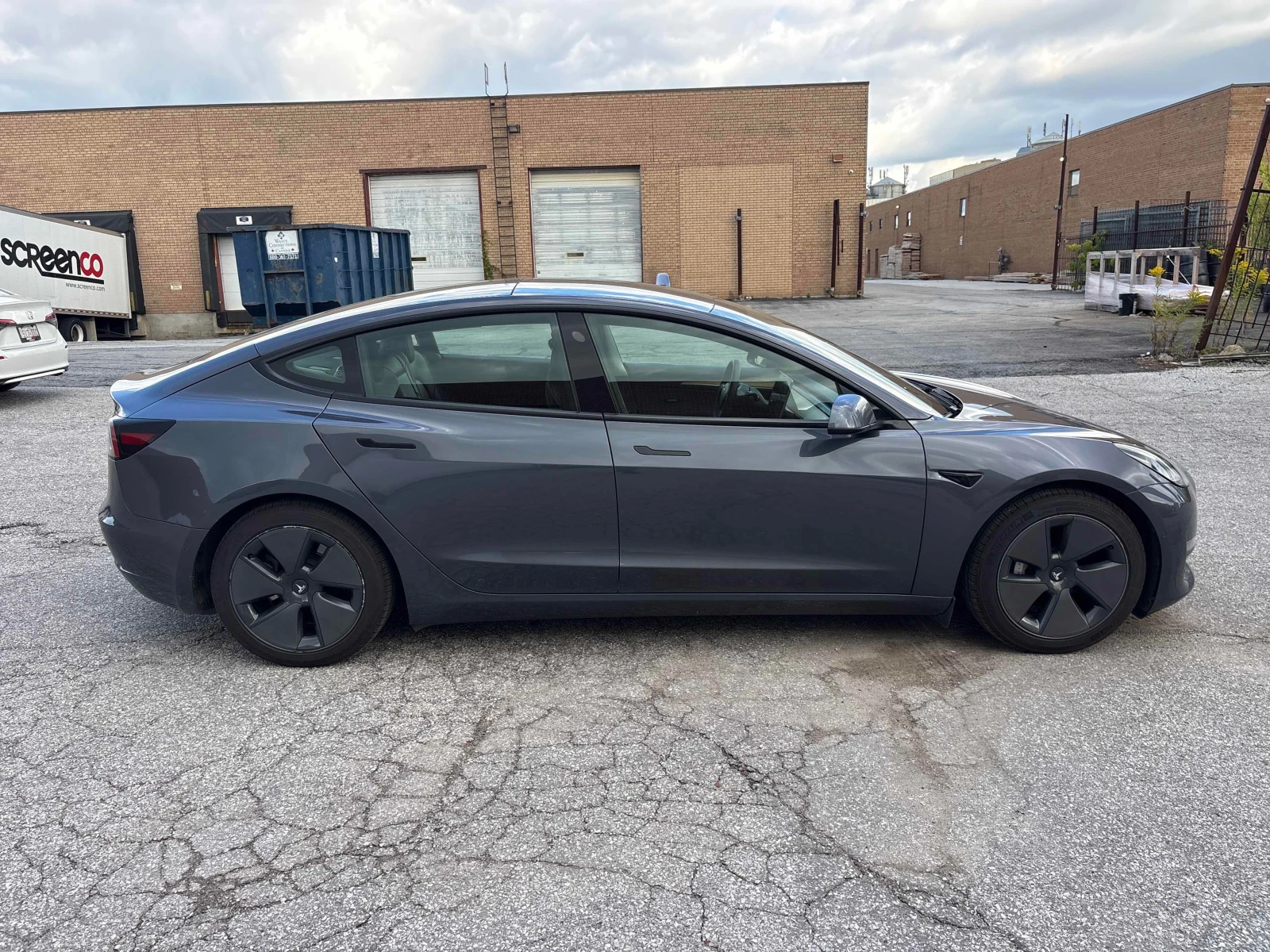 Tesla Model 3 * Long Range * АВТОКРЕДИТ БЕЗ ПЪРВОНАЧАЛНА ВНОСКА*, снимка 3 - Автомобили и джипове - 55974382