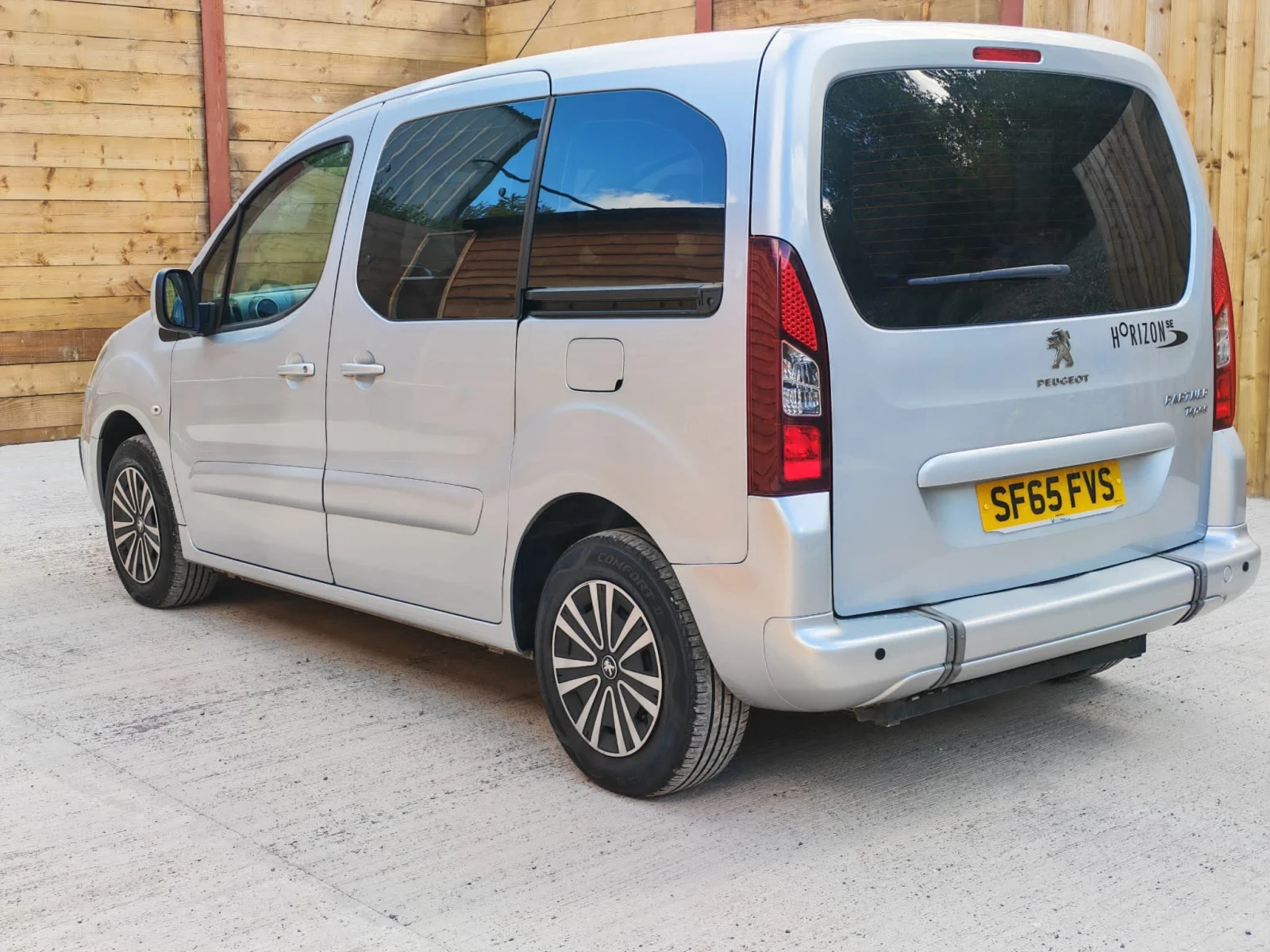 Peugeot Partner 1.6 i, снимка 2 - Автомобили и джипове - 56215347