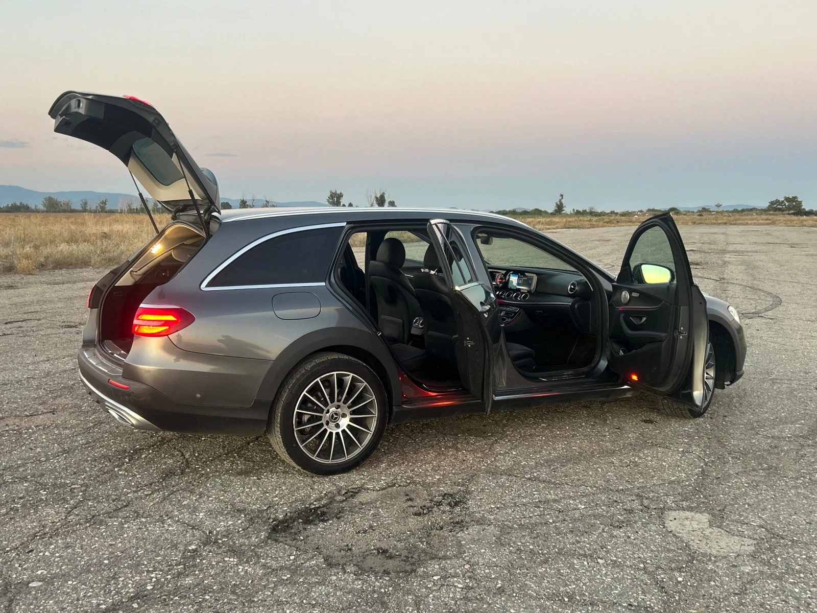 Mercedes-Benz E 220 All Terrain, снимка 8 - Автомобили и джипове - 56532732