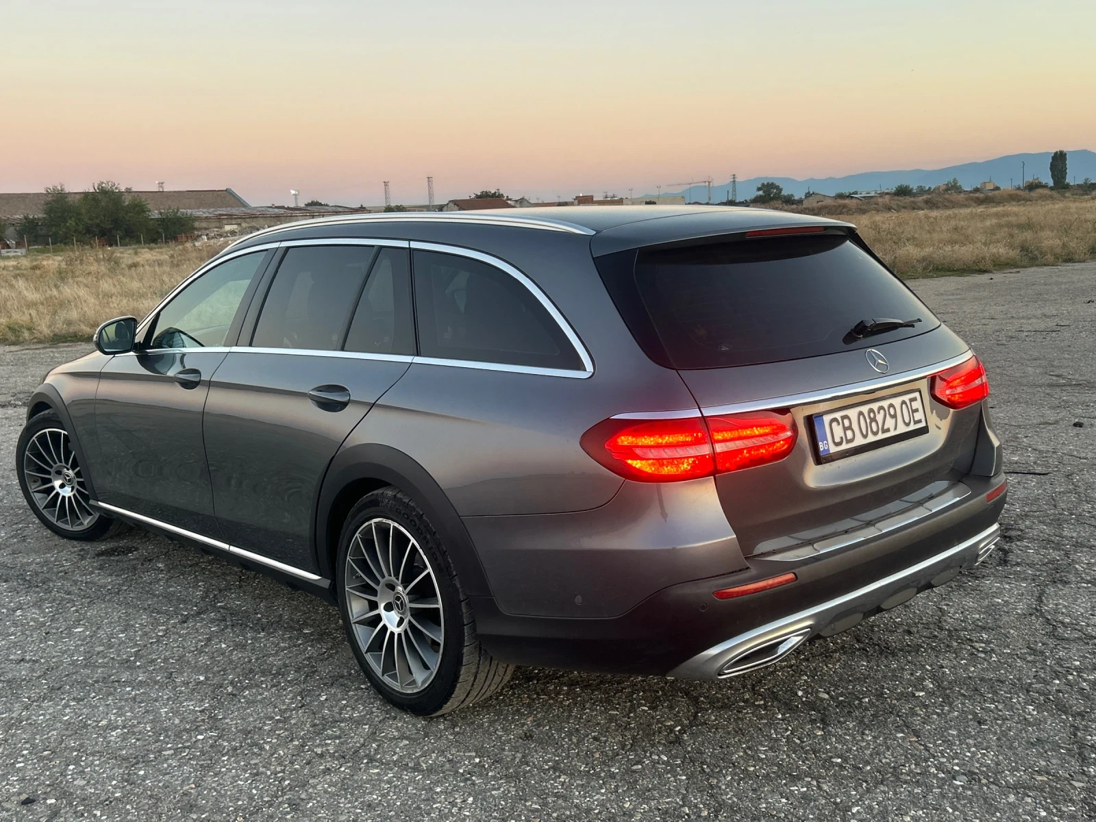 Mercedes-Benz E 220 All Terrain, снимка 4 - Автомобили и джипове - 56532732