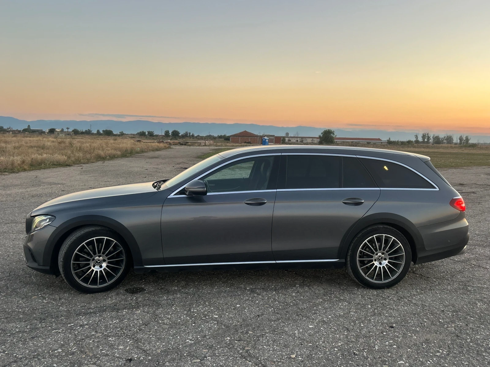 Mercedes-Benz E 220 All Terrain, снимка 3 - Автомобили и джипове - 56532732