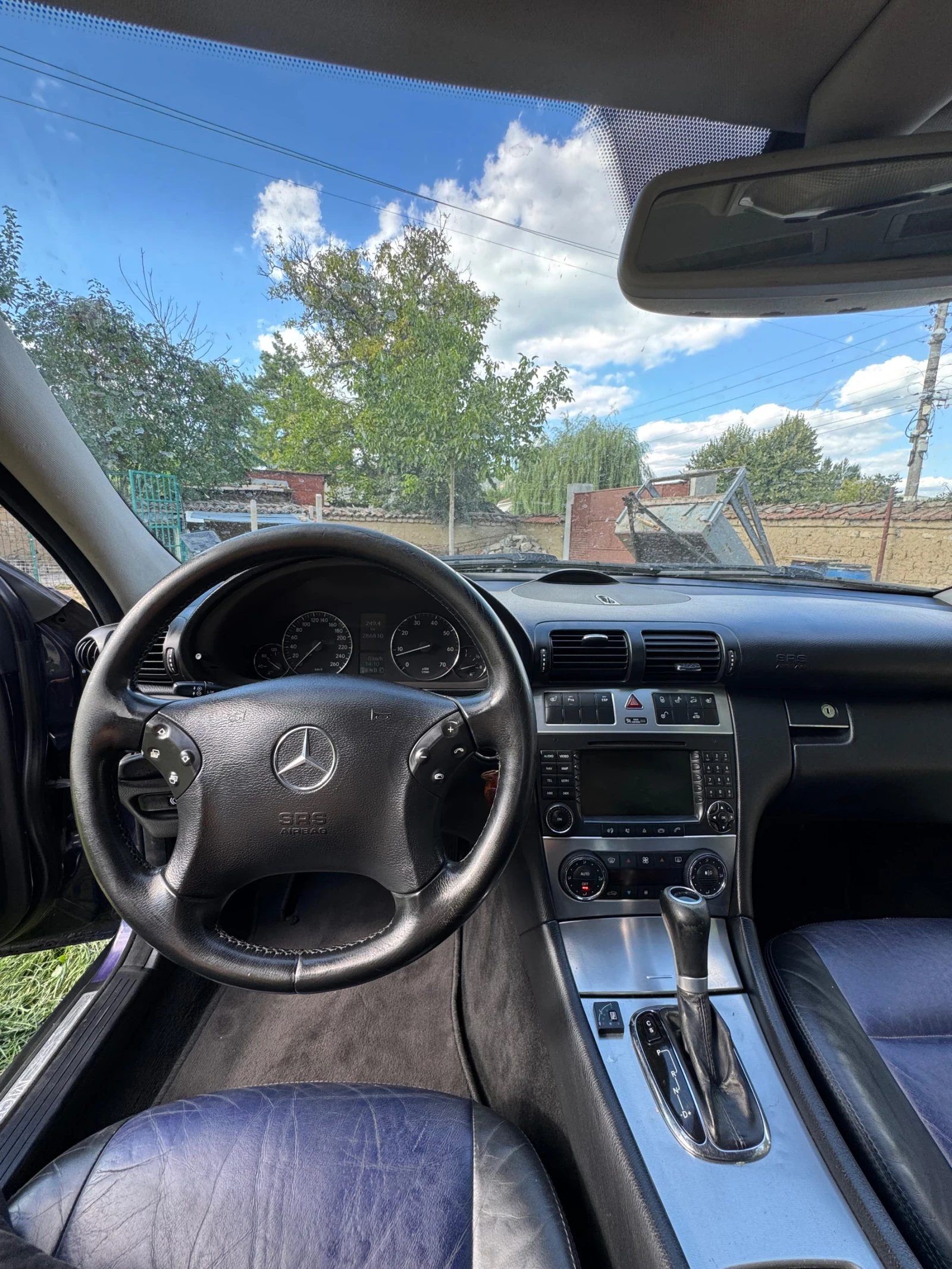 Mercedes-Benz C 320, снимка 6 - Автомобили и джипове - 56723432