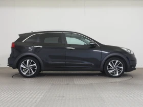 Kia Niro 1.6 GDi Hybrid, снимка 4