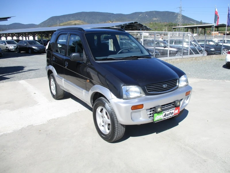 Daihatsu Terios 1.3/БЕНЗИН/КАТО НОВА, снимка 2 - Автомобили и джипове - 46770276