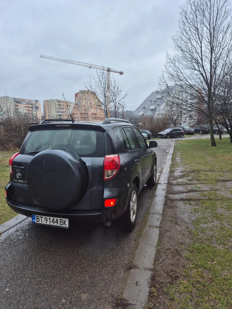 Toyota Rav4 2.2 D-4D 4x4 136кс, снимка 5 - Автомобили и джипове - 49336079