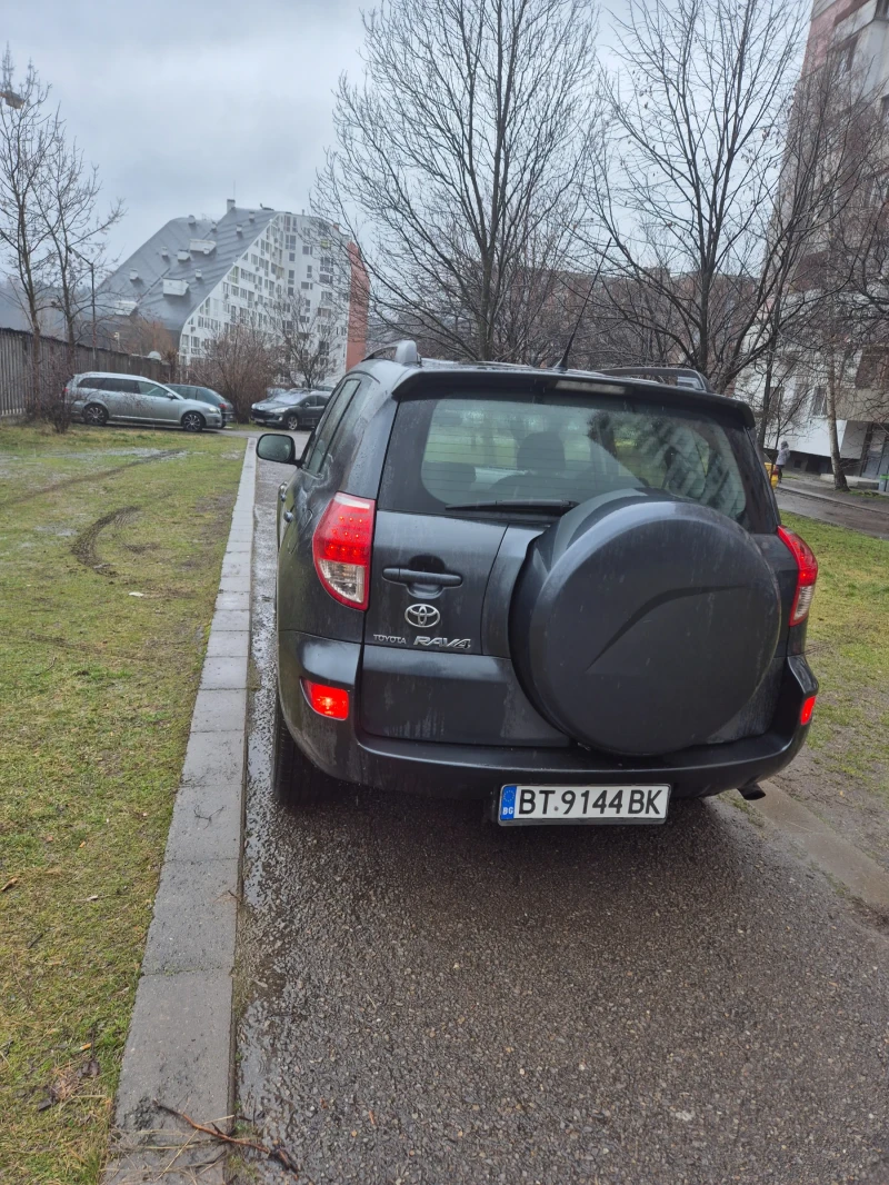 Toyota Rav4 2.2 D-4D 4x4 136кс, снимка 6 - Автомобили и джипове - 49336079