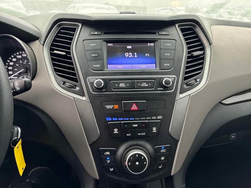 Hyundai Santa fe * FWD 4dr 2.4L * CARFAX * ЦЕНА ДО БГ, снимка 11 - Автомобили и джипове - 53044083