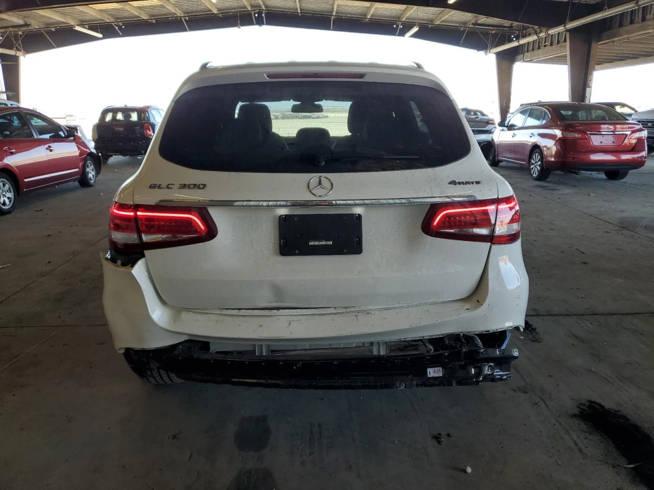 Mercedes-Benz GLC 300 4MATIC  - изображение 2
