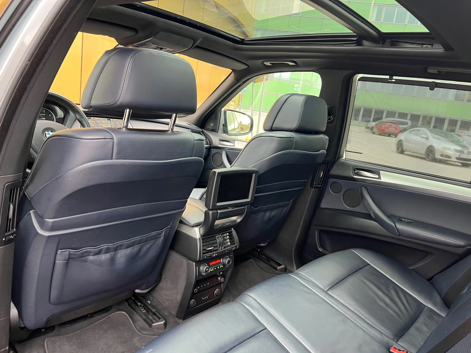 BMW X5 от BMW БЪЛГАРИЯ, снимка 12 - Автомобили и джипове - 52627376