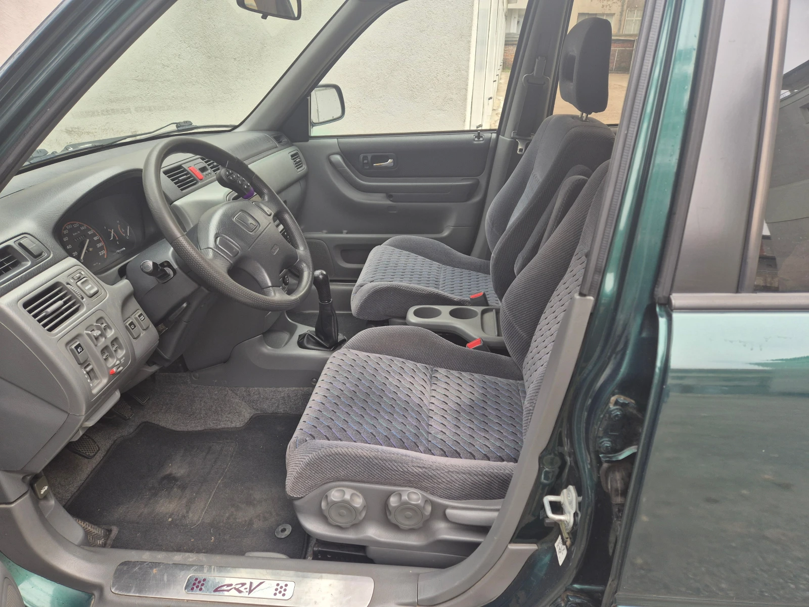 Honda Cr-v 2.0, снимка 8 - Автомобили и джипове - 54011920