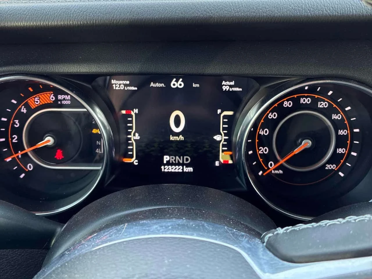 Jeep Wrangler * Unlimited Sahara * ПОДГРЕВ * КЛИП НА МОТОРА , снимка 8 - Автомобили и джипове - 54034425