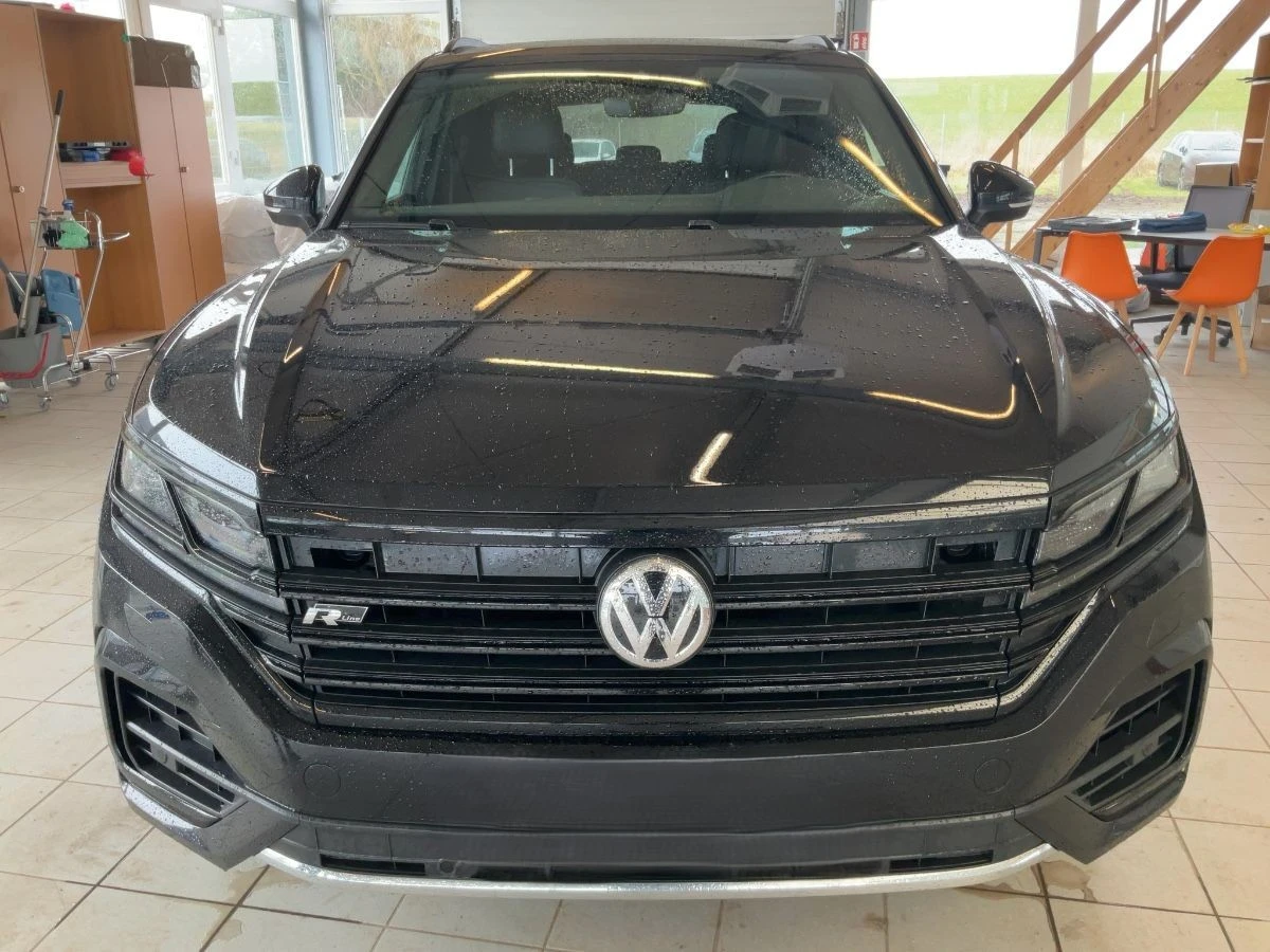 VW Touareg 3.0 V6 TDI R-Line 4Motion, снимка 2 - Автомобили и джипове - 54383696